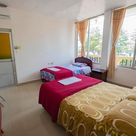 Hostal San Francisco Сан-Крістобаль Екстер'єр фото