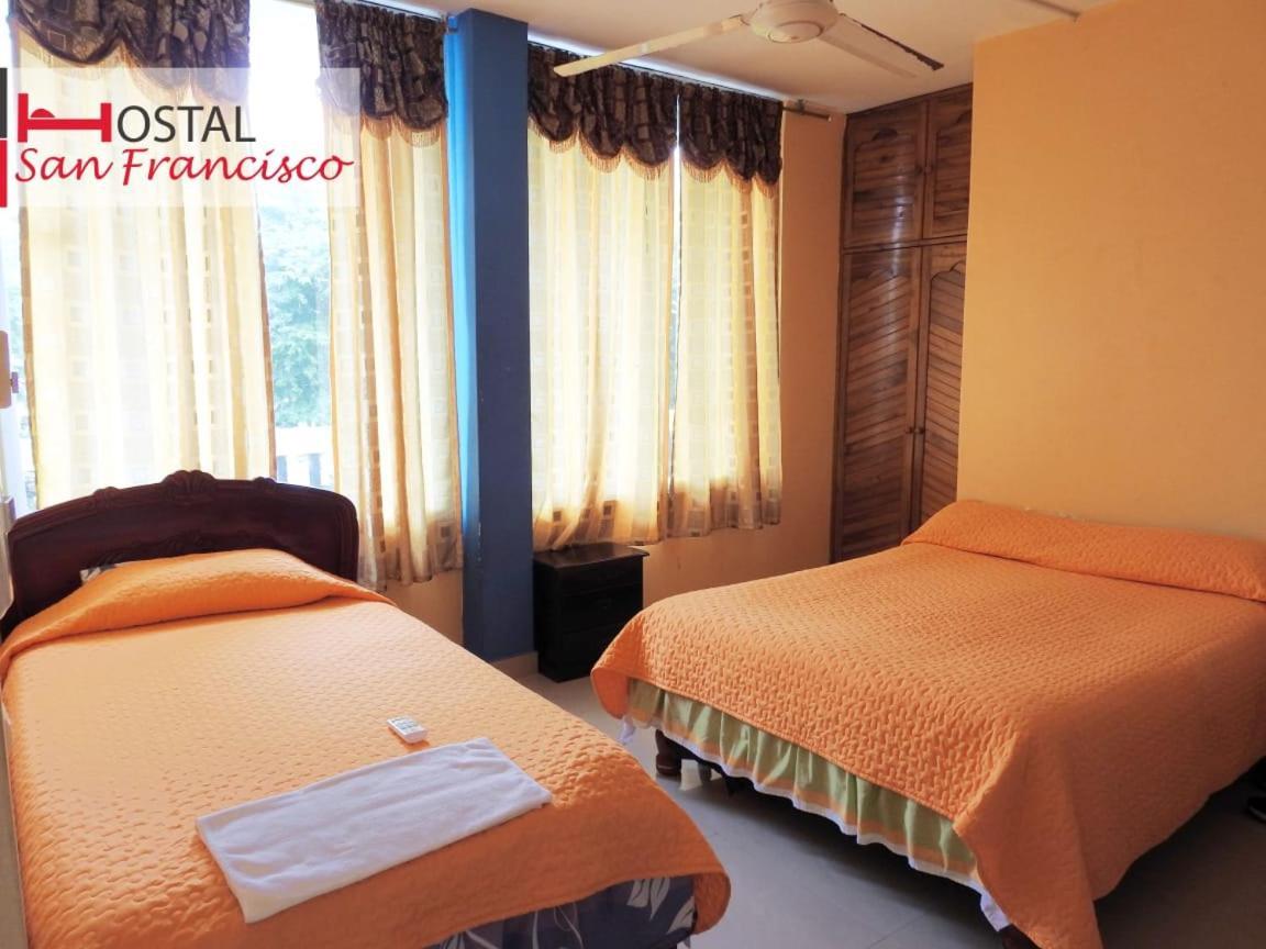 Hostal San Francisco Сан-Крістобаль Екстер'єр фото